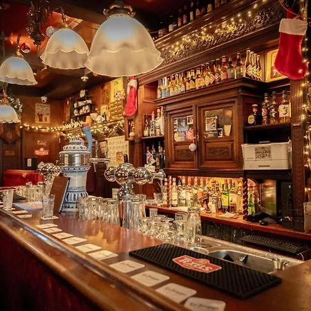 ذا أولد نيكل فندق