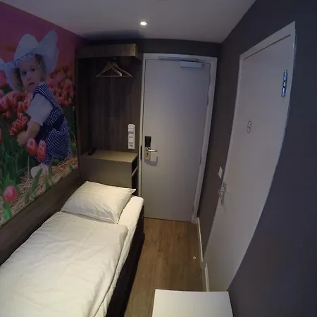 מלון The Old Nickel *